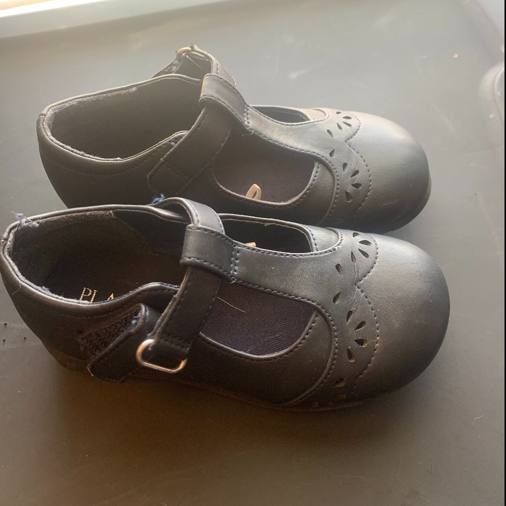 Dark Blue Children's Place  uniform shoes size 10 toddler